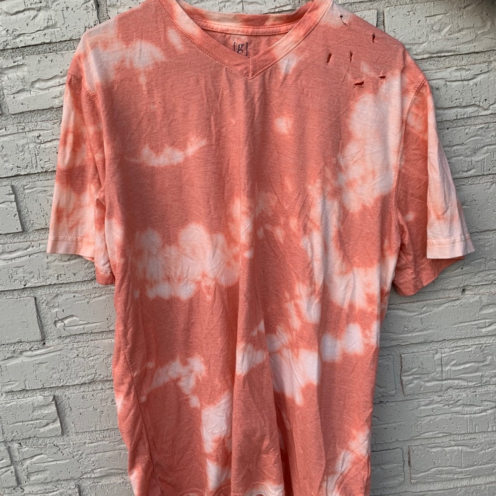 Men’s Distressed V-neck
